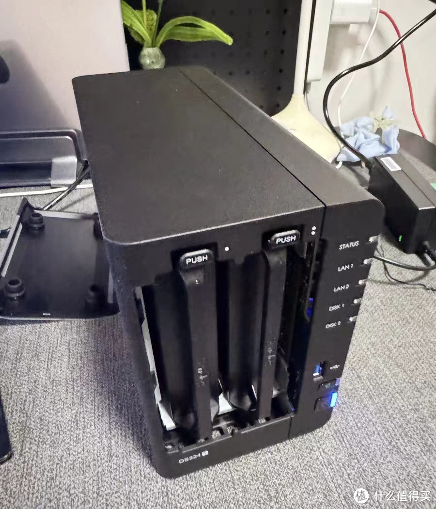 群晖DS224+:小巧强悍的家用NAS 群晖DS224+:小巧强悍的家用NAS