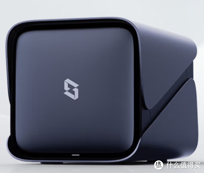极空间私有云Z4Pro 16G版：家庭与小型工作室的智能存储最优解