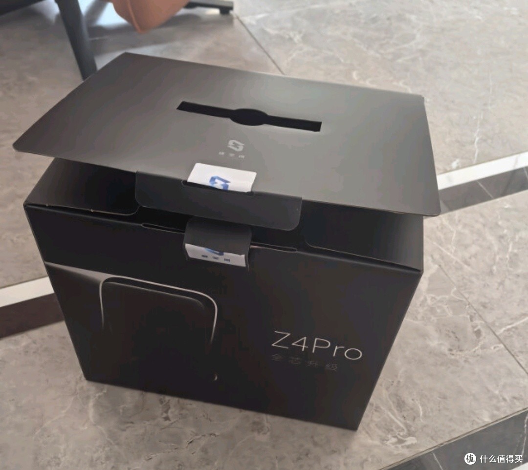 极空间私有云Z4Pro，家庭数据管理的全能助手