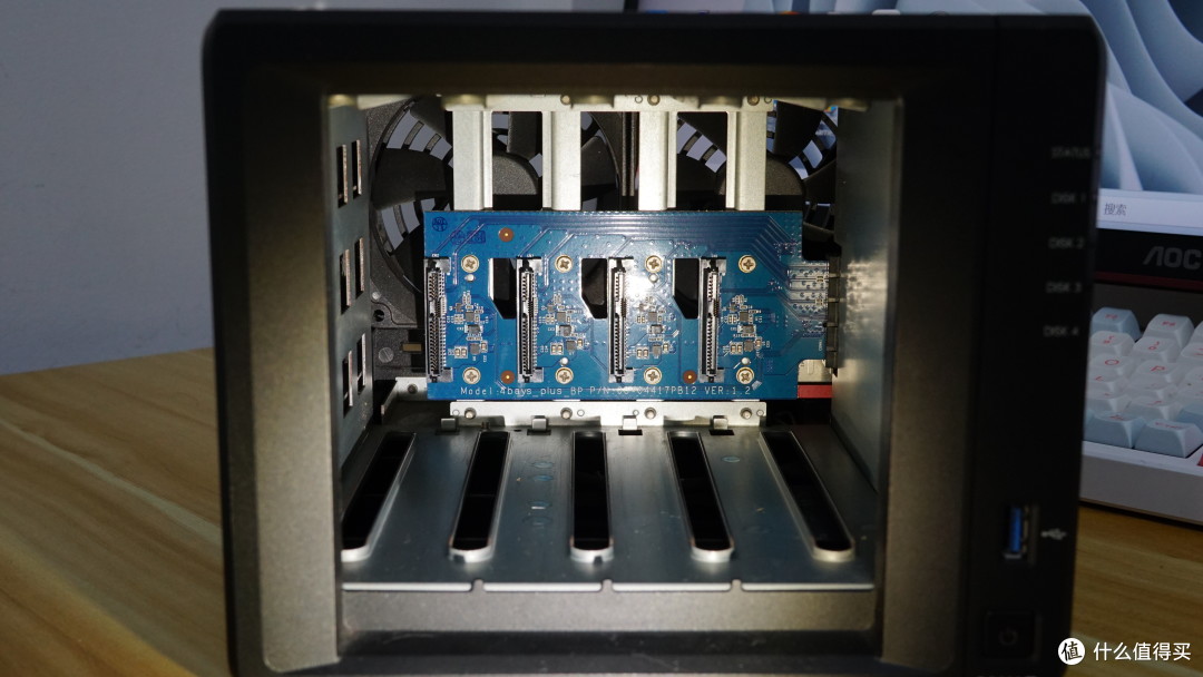 2025年群晖DS920+首发评测,二手2300元值得入手吗? 2025年群晖DS920+首发评测,二手2300元值得入手吗?