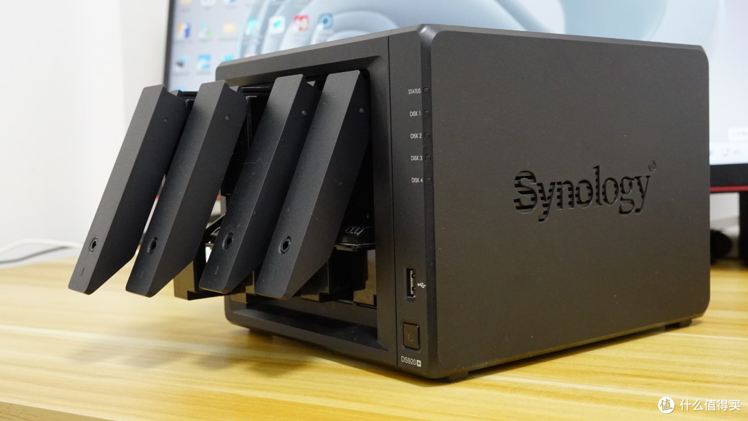 2025年群晖DS920+首发评测,二手2300元值得入手吗? 2025年群晖DS920+首发评测,二手2300元值得入手吗?