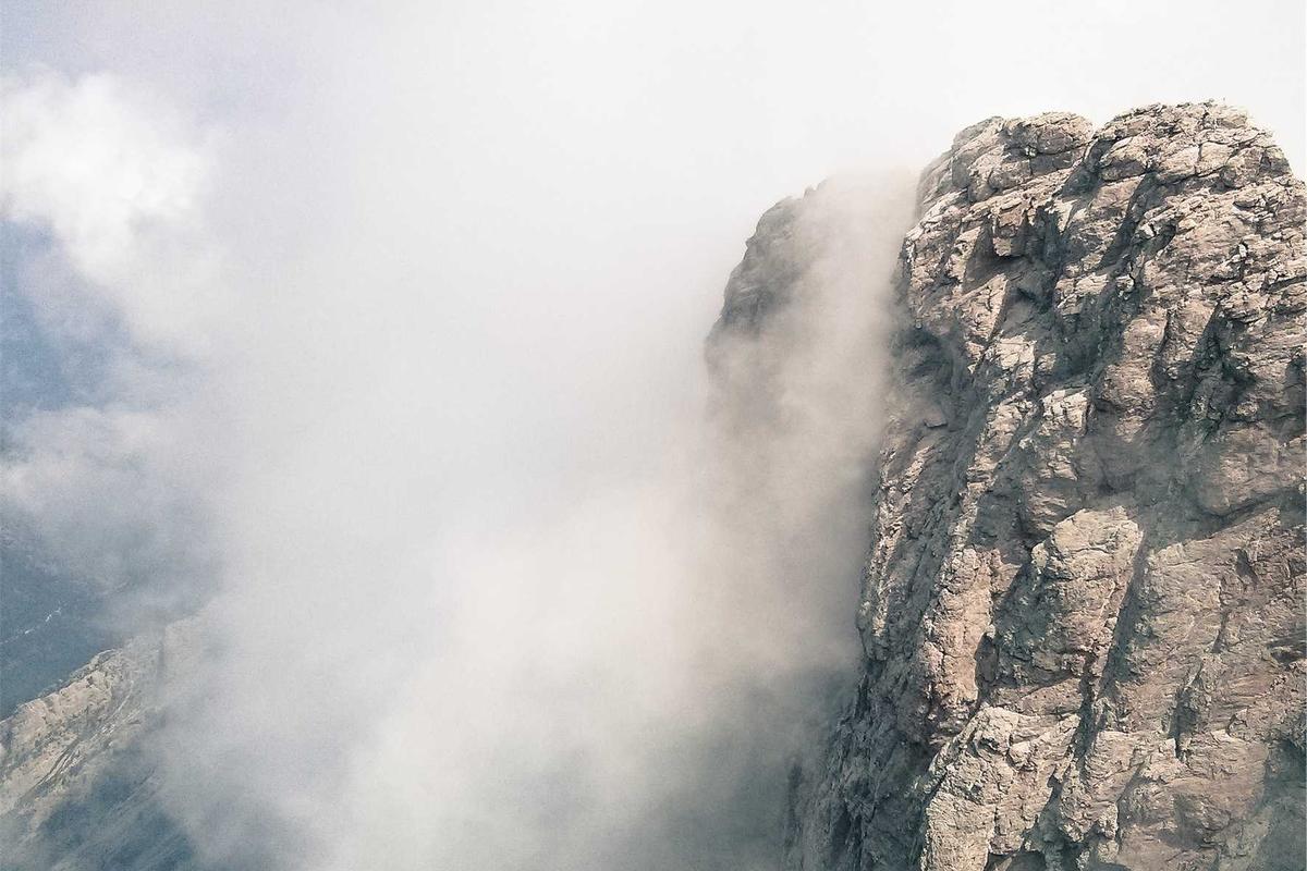 Unraid 7.0缓存与存储分层深度指南：从SSD缓存池到阵列加速的实战优化