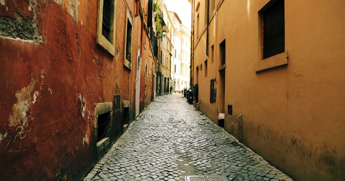 威联通QuTS hero h5.2实战指南：ZFS加持下的企业级家用NAS配置方案