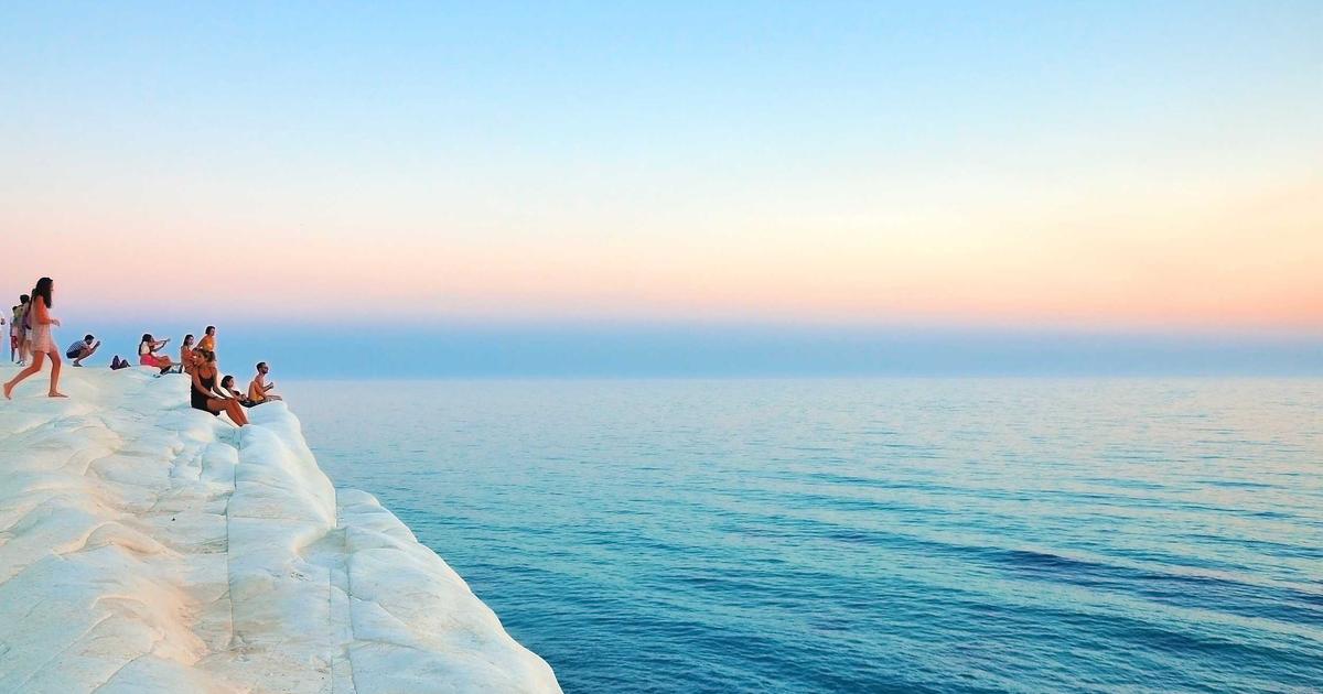 NAS的PCIe设备直通完全指南：GPU转码、网卡SR-IOV与HBA卡IT模式刷新实战